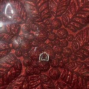 Origami Owl This is a silver Nativity charm